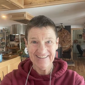 Meet your Posher, Loretta